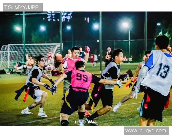 快船全队团建活动共赏橄榄球比赛并拍摄合影留念欢乐时光